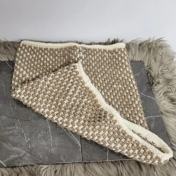 Steve  Madden Scarf - Picture 1 of 3